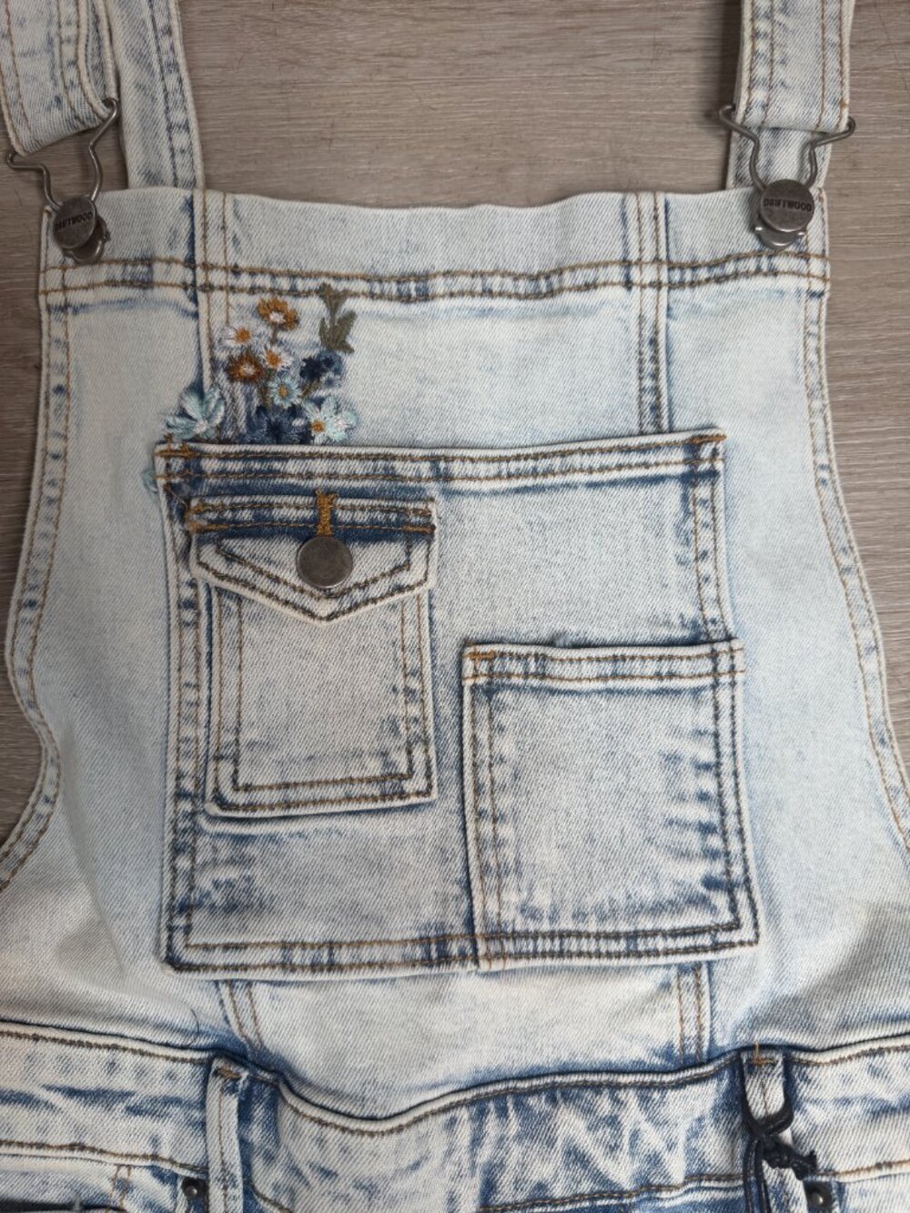 NWT Driftwood Farrah Floral Embroidered Flare Overalls L - Free People - Picture 5 of 10